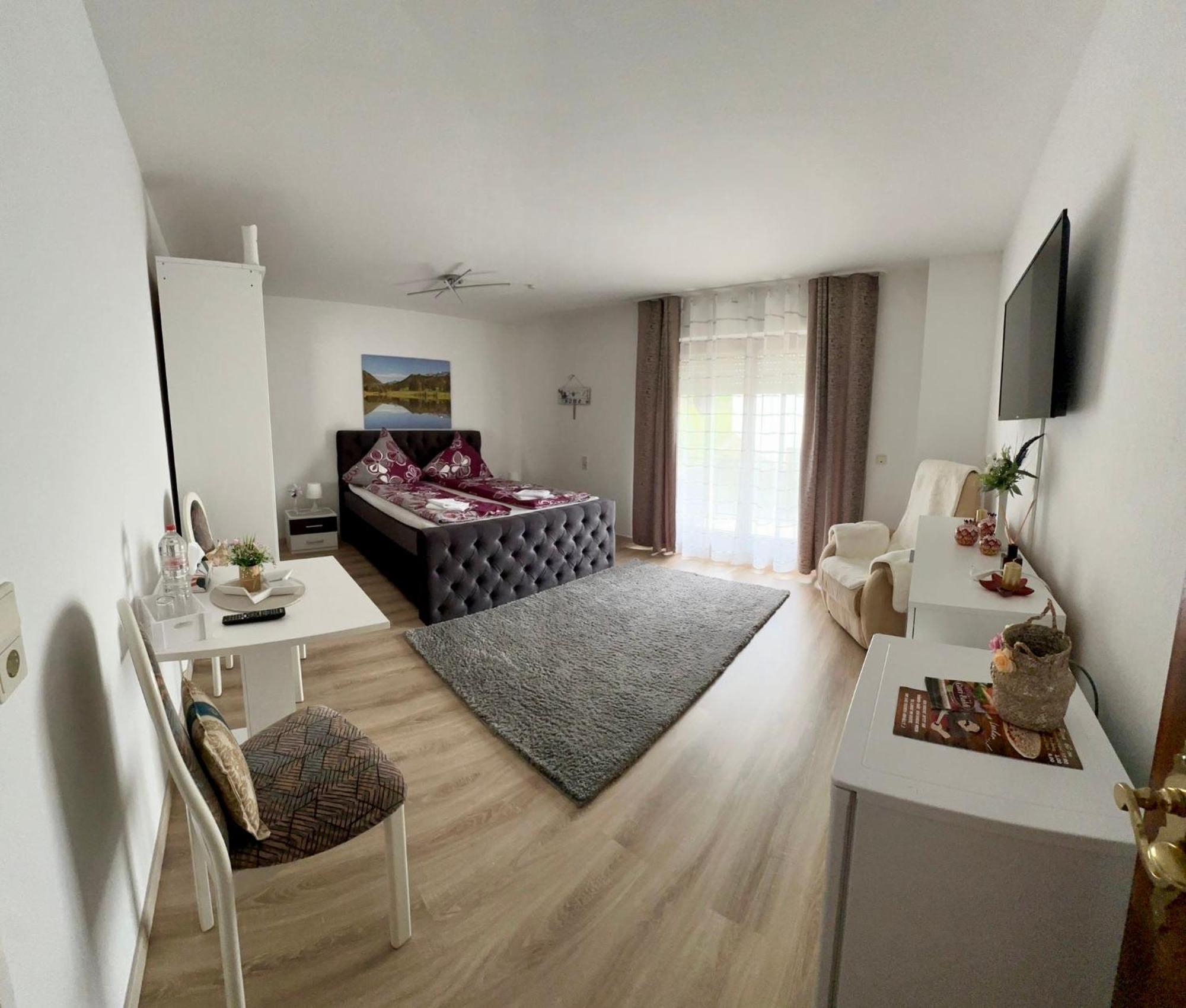 Haus Am Burghain Naumburg  Екстер'єр фото